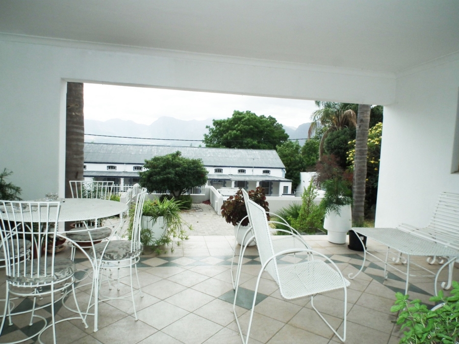 6 Bedroom Property for Sale in Buitenverwagting Western Cape